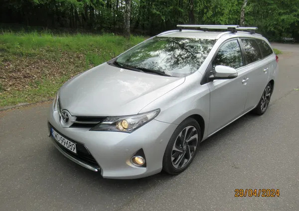 toyota auris śląskie Toyota Auris cena 38500 przebieg: 176190, rok produkcji 2014 z Kamieńsk